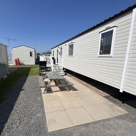 3 Bedroom Modern Caravan Sleeps Up To 8 Millom Bagian luar foto