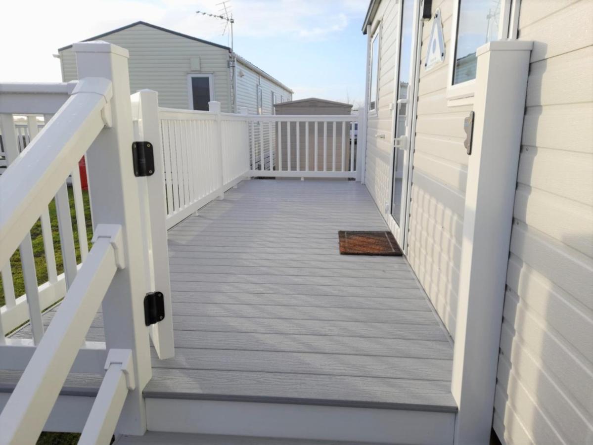3 Bedroom Modern Caravan Sleeps Up To 8 Millom Bagian luar foto