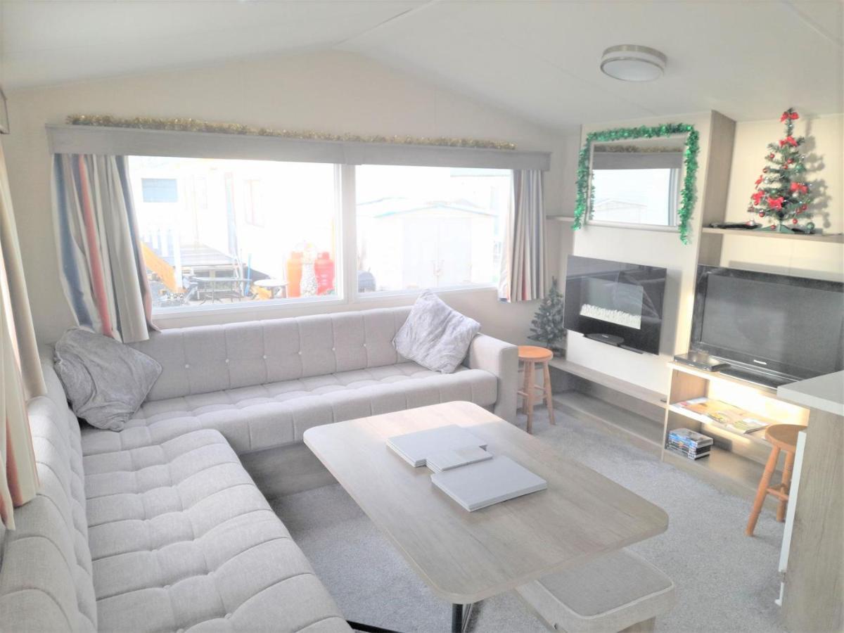 3 Bedroom Modern Caravan Sleeps Up To 8 Millom Bagian luar foto